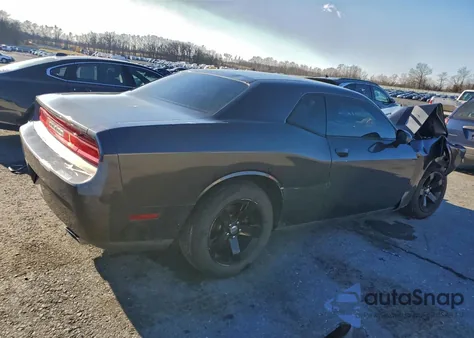 2013 Dodge Challenger Sxt z USA, uszkodzony, nr VIN 2C3CDYAG9DH692518